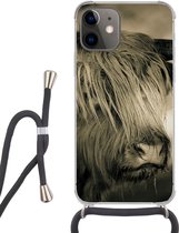 Hoesje met koord Geschikt voor iPhone 12 - Schotse Hooglander - Dieren - Haar - Siliconen - Crossbody - Backcover met Koord - Telefoonhoesje met koord - Hoesje met touw