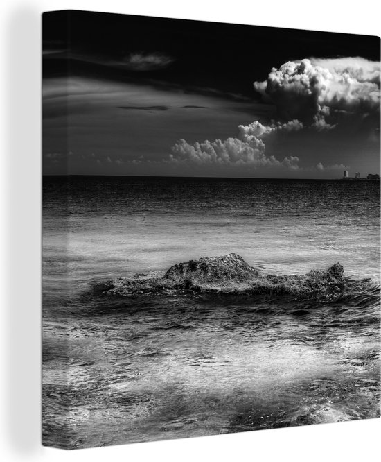 Canvas Schilderij Skyline Cancun met helder water - Zwart-Wit - 90x90 cm - Wanddecoratie