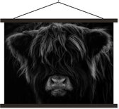 Posterhanger incl. Poster 150x113 cm - Schoolplaat - Schotse Hooglander - Koe - Portret - Dieren - Zwart - Wit - Textielposter - Zwarte latten