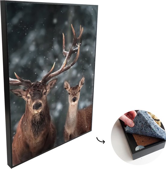 Schilderij - Hert en hinde in een besneeuw bos