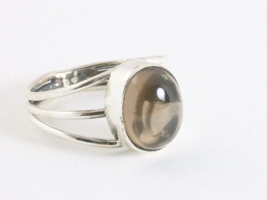Opengewerkte zilveren ring met rookkwarts - maat 16.5