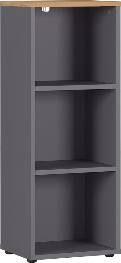 Smalle grafietkleurige archiefkast van 45cm breed met eikenhouten bovenblad en drie open vakken.