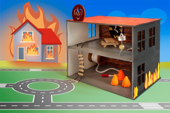 DIY Brandweerkazerne - Knutselen voor Kinderen - knutsel zelf je brandweerkazerne - knutselen 4+ - Knutselen - Brandweerkazerne - doe het zelf pakket - Little Creations
