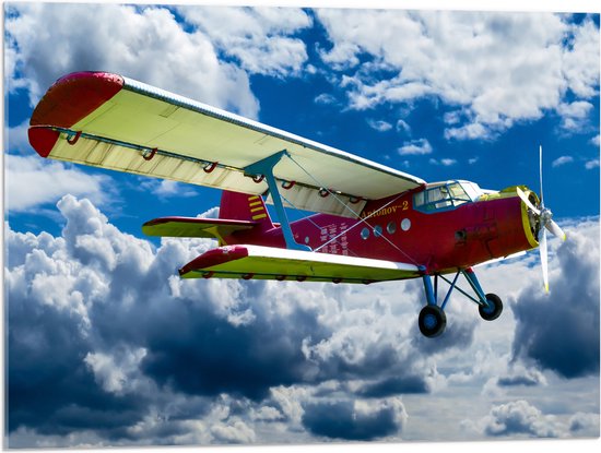 WallClassics - Acrylglas - Rood/Geel Vliegtuig in Wolkenvelden - 80x60 cm Foto op Acrylglas (Wanddecoratie op Acrylaat)