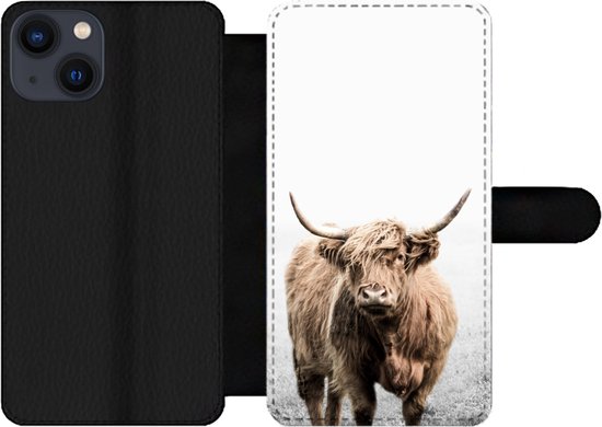 Étui pour téléphone iPhone 13 Bookcase - Highlander écossais - Fourrure - Vache - Avec compartiments - Étui portefeuille avec fermeture magnétique