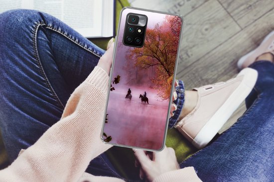 Coque Xiaomi Redmi 10 - Paarden - Brouillard - Forêt - Coque de téléphone en Siliconen