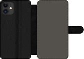 Bookcase Geschikt voor iPhone 12 Pro Max telefoonhoesje - Grijs - Kleuren - Effen - Met vakjes - Wallet case met magneetsluiting