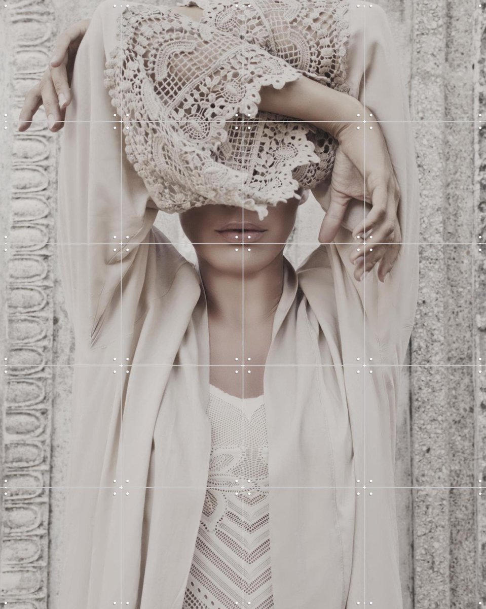 IXXI Moonchild, STUDIO HANNAH LEMHOLT - 80 x 100 cm - Gratis ophangtool - Grote wanddecoratie en posters - Fotografie, Woonkamer, Slaapkamer, Winter