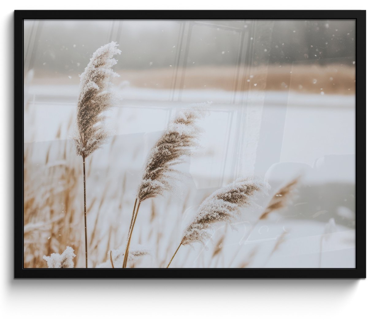 FrameYourWall Poster in lijst - Fotolijst 70x50 cm - Posters - Riet - Meer - Winter - Natuur - Sneeuw - Beige - Posterlijst zwart - Decoratie - Wanddecoratie woonkamer - Muurdecoratie slaapkamer