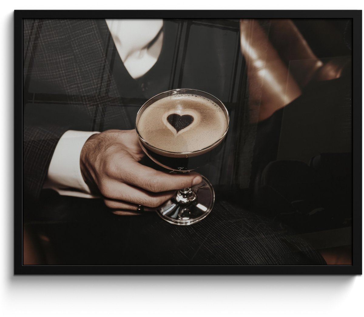 FrameYourWall Fotolijst inclusief poster - Posterlijst 70x50 cm - Posters - Hartje - Cocktail - Espresso Martini - Hand - Foto in lijst - Keuken decoratie muur - Wanddecoratie accessoires - Muurdecoratie - Schilderijen