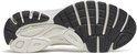 Zool van een witte Saucony sneaker, met zwart grip-patroon.