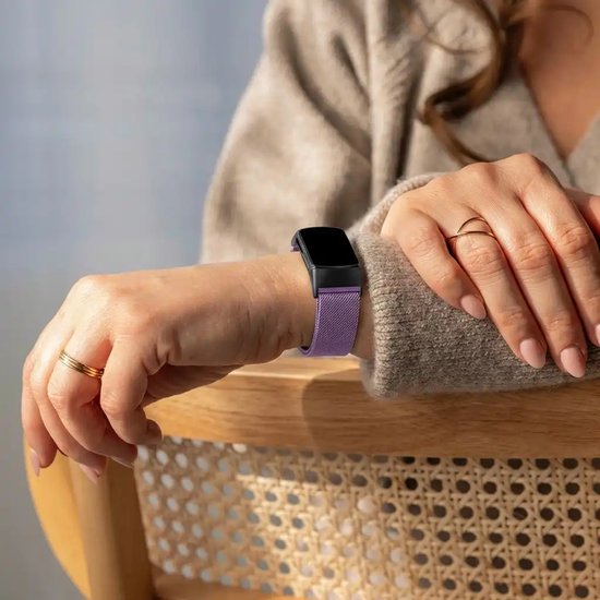 Bracelet milanais de Luxe Strap-it - adapté à Fitbit Charge 6 - Bracelet milanais en acier inoxydable pour tracker d'activité Charge 6 (violet clair)