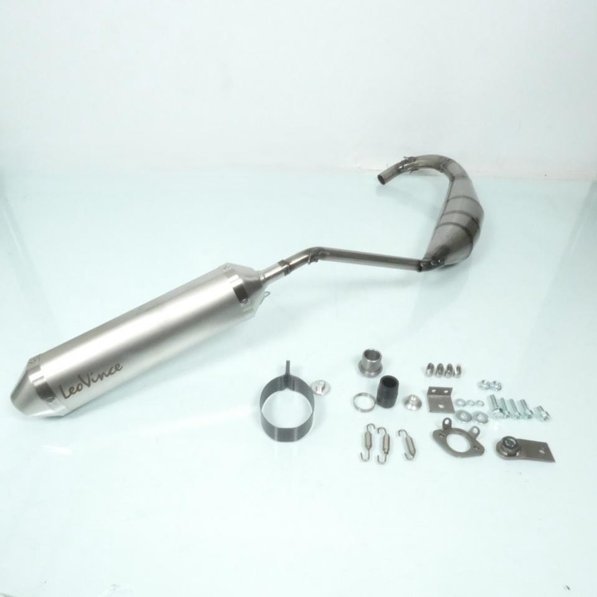 Pot d'échappement Leovince pour moto Aprilia 50 RS4 2011-20 3278 X-FIGHT TITANE