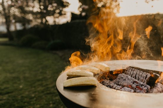 BonFeu BonBiza Zwart - Plancha Barbecue van Staal - 80x80x100 cm - Robuust en Stijlvol Ontwerp voor Buiten - Perfect voor Gezellige Barbecueavonden van BonFeu — afbeelding 4