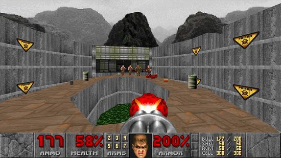 Eerste-persoonsperspectief van Doom-game. Drie soldaten en een rode demon in een buitenomgeving met vier waarschuwingsborden.