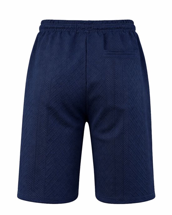 Donkerblauwe korte sportbroek met ruitpatroon en achterzak.