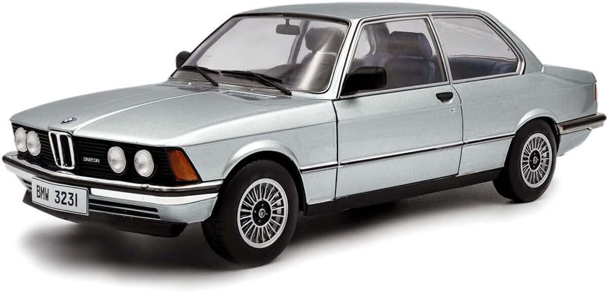 Modelauto 1:18 Klassieke Sedan Zilver Diecast