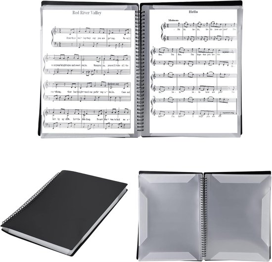Zwarte muziekmap met spiraalbinding, open met bladmuziek en leeg, ook gesloten.