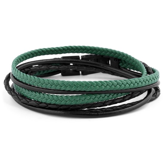 Meerkleurige gevlochten armband in zwart en groen.