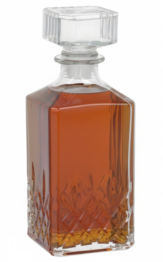 Glazen karaf van 1000 ml gevuld met amberkleurige vloeistof. De karaf heeft verticale ribbels en een ruitpatroon.