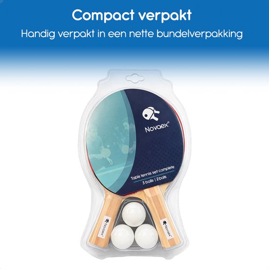 Tafeltennisset verpakt in doorzichtige plastic verpakking. Bevat twee tafeltennisbatjes (rood/zwart) en drie witte ballen.
