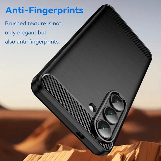 Zwart telefoonhoesje met geborsteld metaal textuur en carbon look zijkanten, anti-vingerafdrukken.