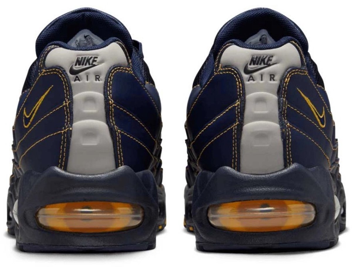 NIKE AIR MAX 95 OG IB7936-400 Nike Air Max 95 OG Blauwe Unisex Sneakers Model IB7936-400 Veelkleurig