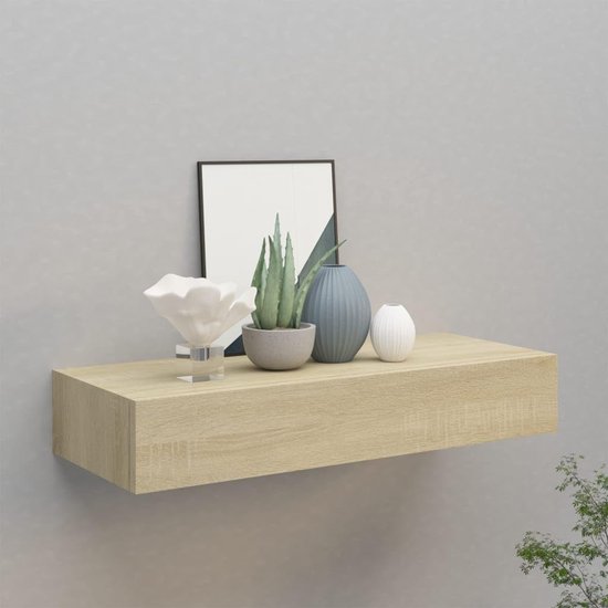 Drijvend rek met eikenfineer, decoratief, aan de muur bevestigd.