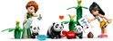 LEGO Friends speelset met twee meisjes, panda's, bamboe, borstel en flesje.