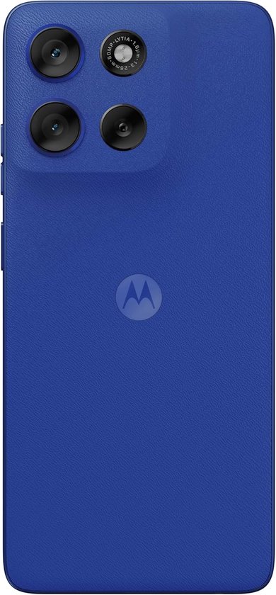 Achterkant van een kobaltblauwe Motorola moto g56 5G met een getextureerd oppervlak, een dubbele camera en het Motorola-logo.