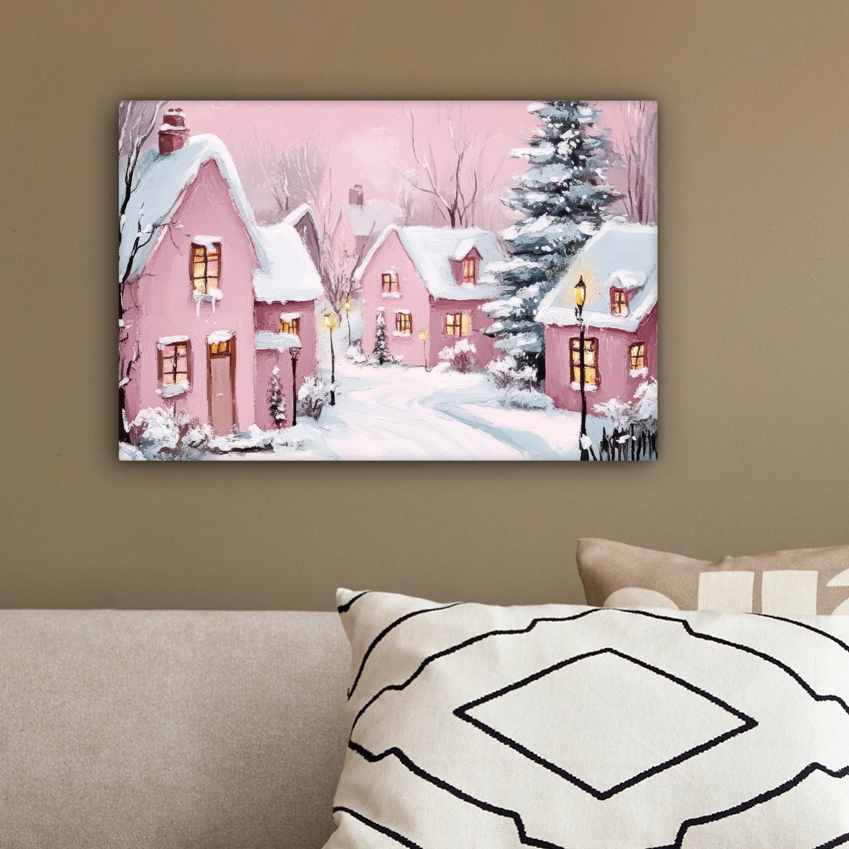 Canvas schilderij 30x20 cm - Wanddecoratie Kerstdorp - Roze - Winter - Sneeuw - Huizen - Muurdecoratie woonkamer - Slaapkamer decoratie - Kamer accessoires - Schilderijen op canvas - Kerstdecoratie voor binnen - Kerstversiering - Kerstmis versiering – foto 6