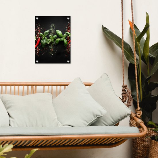 Tuinposter 30x40 cm - Tuindecoratie Chilipepers - Basilicum - Blaadjes - Rood - Poster voor in de tuin - Buiten decoratie - Schutting tuinschilderij - Tuindoek muurdecoratie - Wanddecoratie balkondoek