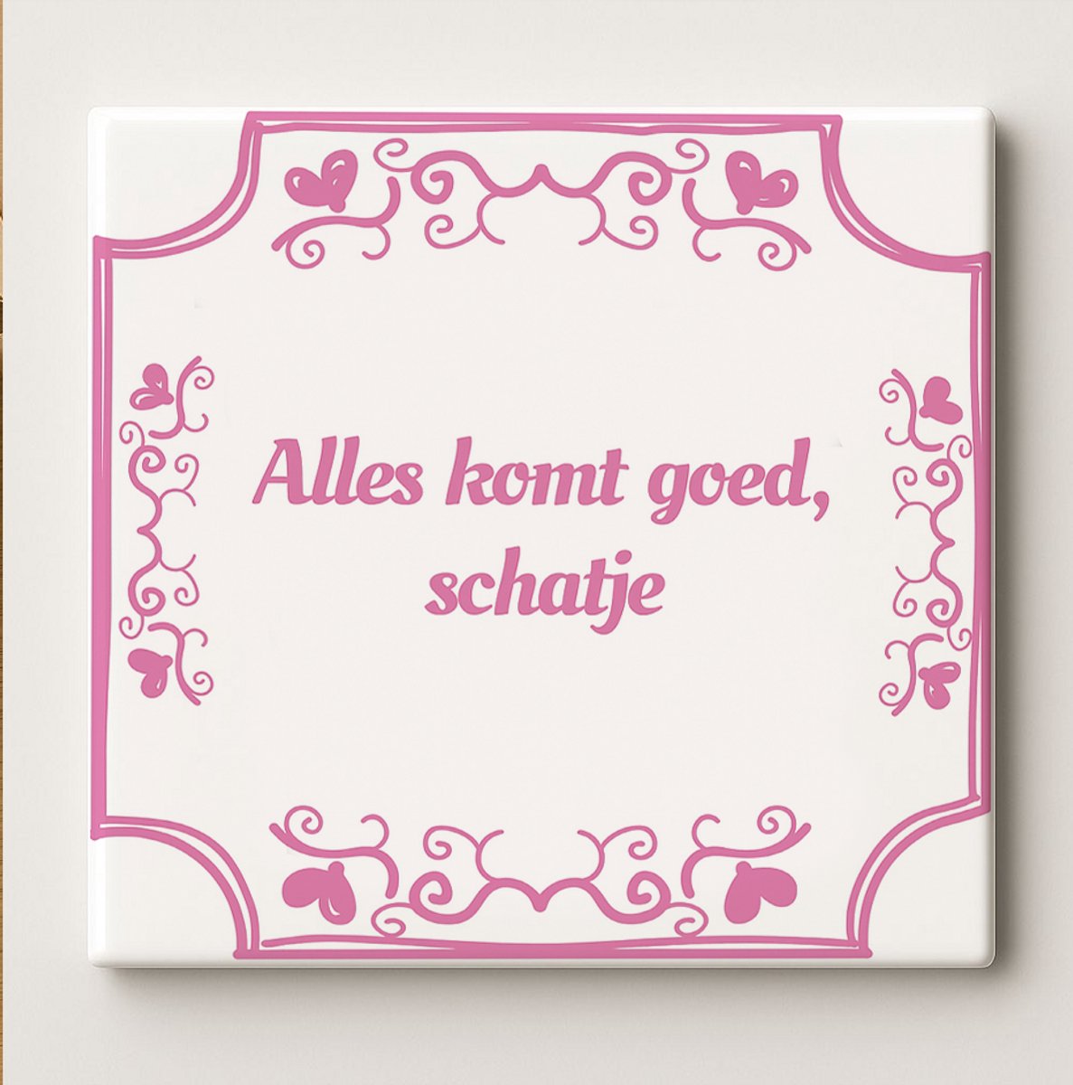 Nevolis Tegel "Alles Komt Goed, Schatje" - 15x15cm Roze Decoratie Wandtegel | Inspirerend Cadeau met Lieve Tekst voor Troost en Moed Multi Color