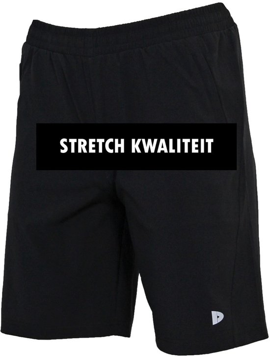 Zwarte sportshort met tekst 'STRETCH KWALITEIT' en wit Donnay logo.