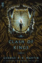 Een zwart boek met gouden leeuwenkop en een gevecht binnenin. Titel: A Clash of Kings.