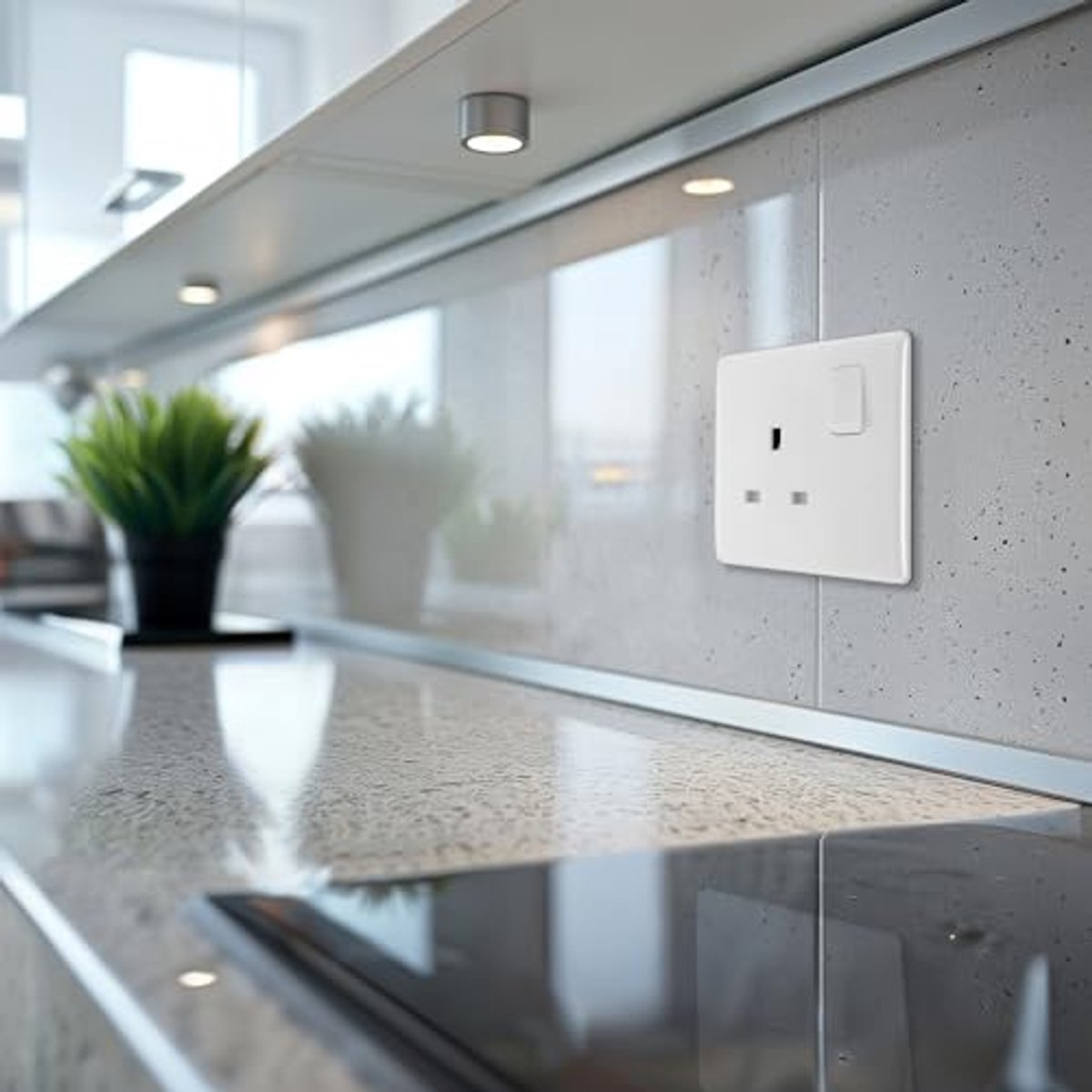 Elektrische enkelgeschakelde stekker wandcontactdoos met ronde rand, Nexus 800-serie - 13A, wit