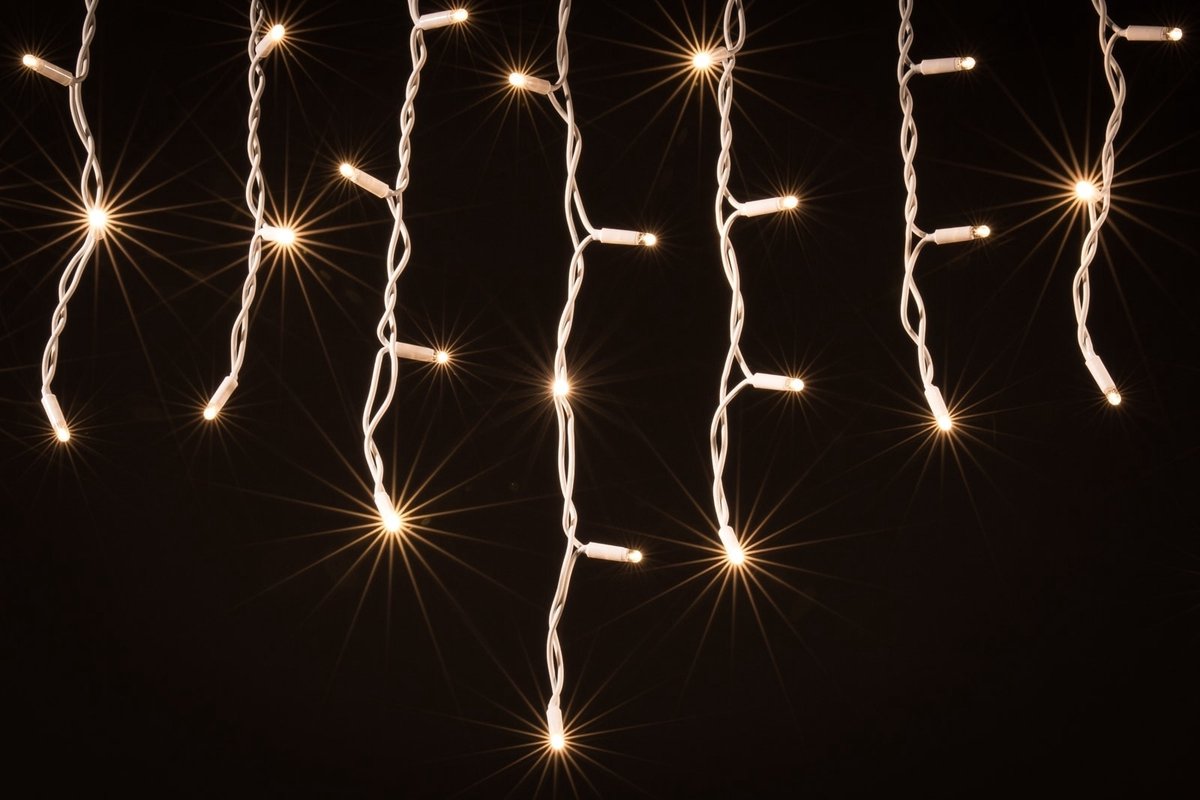 Blynx IJspegel Verlichting Buiten - Lichtgordijn Buiten - 15 x 0,5 Meter - 570 LED - Modern Warm Wit - Wit Snoer - IP67 - Koppelbaar tot 90m - Inclusief Startkabel