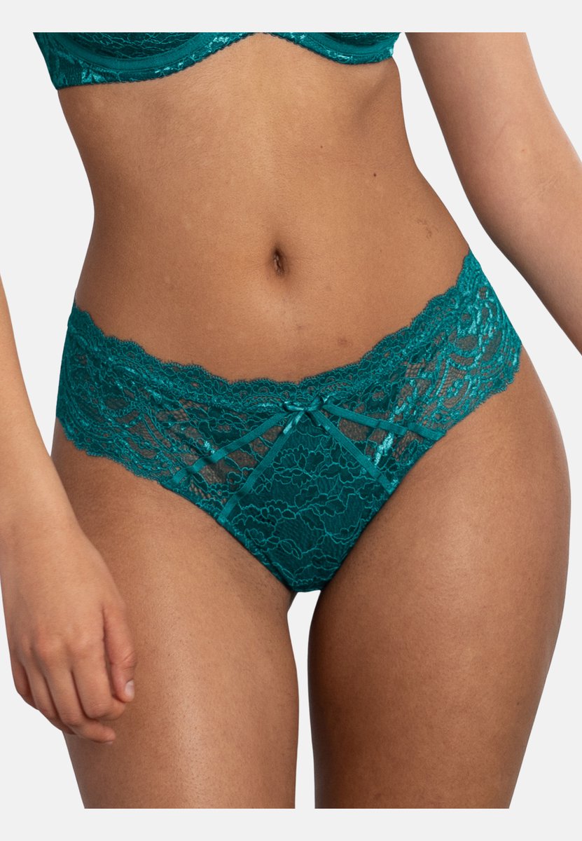 String ELIANA VELVET