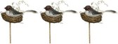 3x Donkerbruin/witte stippen Paasvogeltjes in nest met eitje 7 cm op steker - Pasen feestdecoratie/versiering - Dierenbeelden