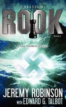 Boekomslag: CALLSIGN: ROOK, BOEK I. Met een schaakstuk en een verlicht hakenkruis.