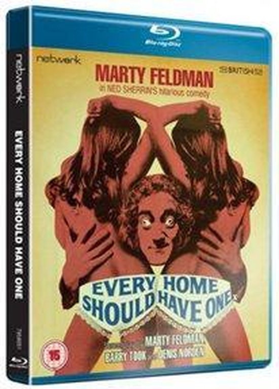 Blu-ray hoes met Marty Feldman in het midden, omringd door twee vrouwen, met de titel 'Every Home Should Have One'.