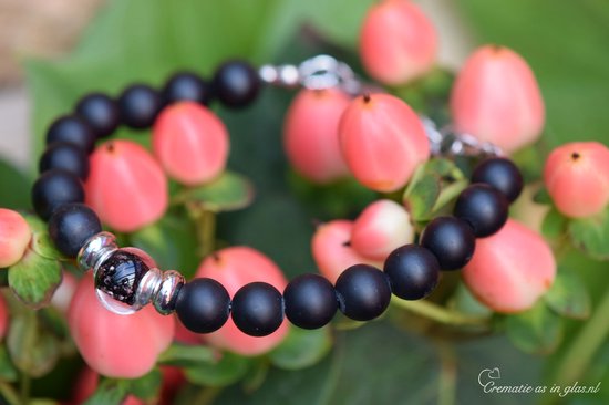 Urn-Crematie-as Heren Armband-As in glaskraal met natuursteen/edelsteen Onyx Black kralen -Sieraad wordt voor u op maat gemaakt!-Armband met crematie-as verwerkt in kraal van glas-Herinnering-Assieraad-Crematie-as van mens-dier- in glas gesmolten
