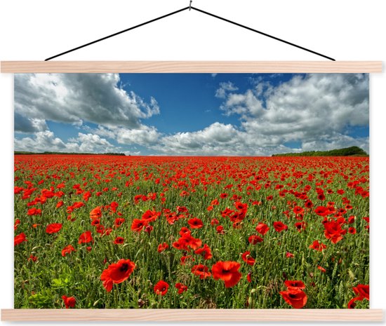 Posterhanger incl. Poster 60x40 cm - Schoolplaat - Spierwitte wolken boven een klaprozenveld - Textielposter - Blanke latten