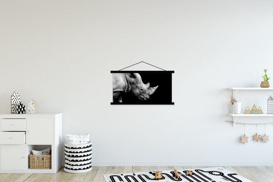Porte-affiche avec affiche - Affiche scolaire - Portrait photo rhinocéros sur fond noir en noir et blanc - 90x45 cm - Lattes noires