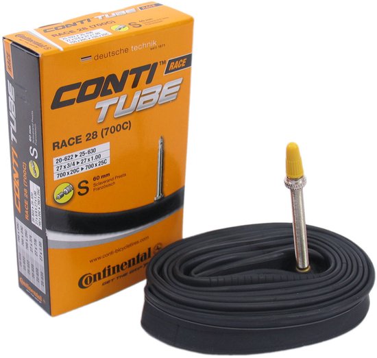 Een opgerolde zwarte Continental fietsband met een opgerold Presta ventiel van 60 mm, naast de bijbehorende Race 28 (700C) doos.