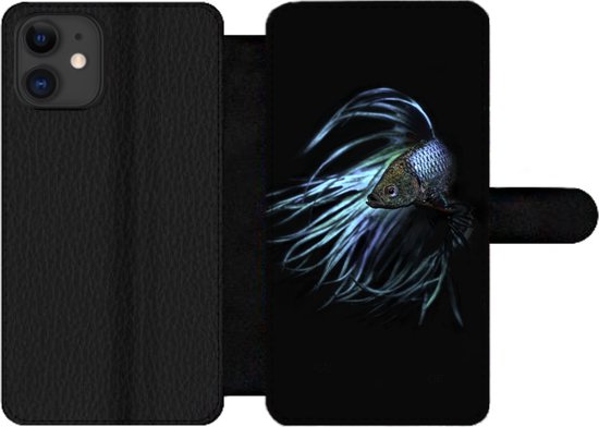Telefoonhoesje Geschikt voor iPhone 12 Pro telefoonhoesje - Vis - Zeedieren - Blauw - Zwart - Met vakjes - Wallet case met magneetsluiting