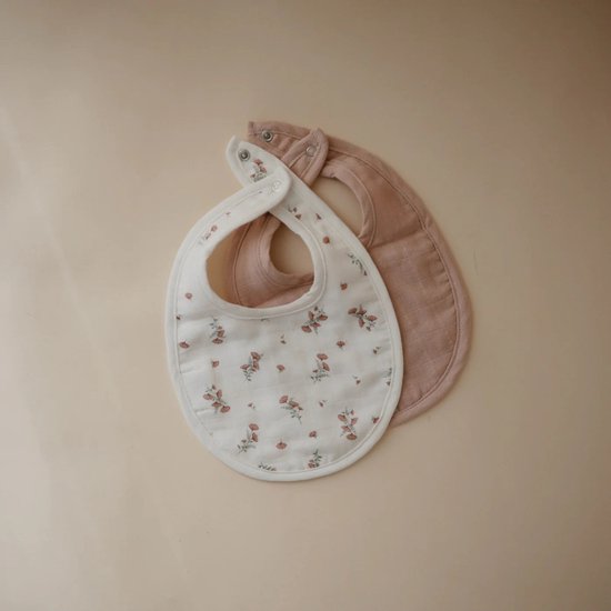 Mushie Slabbetje Muslin Bib (set van 2) - Blush Pink Floral van Mushie — afbeelding 4