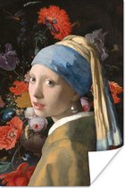 Meisje met de parel van oude meester Johannes Vermeer tegen een stilleven met bloemen 60x90 cm - Foto print op Poster (wanddecoratie woonkamer / slaapkamer)