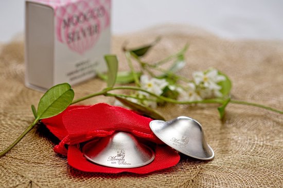 MOOGCO Silver nipple guards - maat XL - de originele zilveren tepelbeschermer- 925 zilver - met KUNSTSTOF BEWAARDOOS van MOOGCO — afbeelding 3