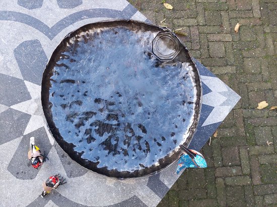Vogelbad, staand vogelbad voor in de tuin, metaal, winterbestendig, waterbad voor wilde vogels, waterbad, vogelbad, voederplaats, balkon, tuin